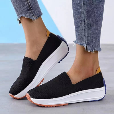 Luz - Slip On Sneakers i Mesh med Kontrasterande Sula