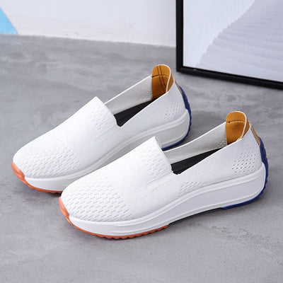 Luz - Slip On Sneakers i Mesh med Kontrasterande Sula